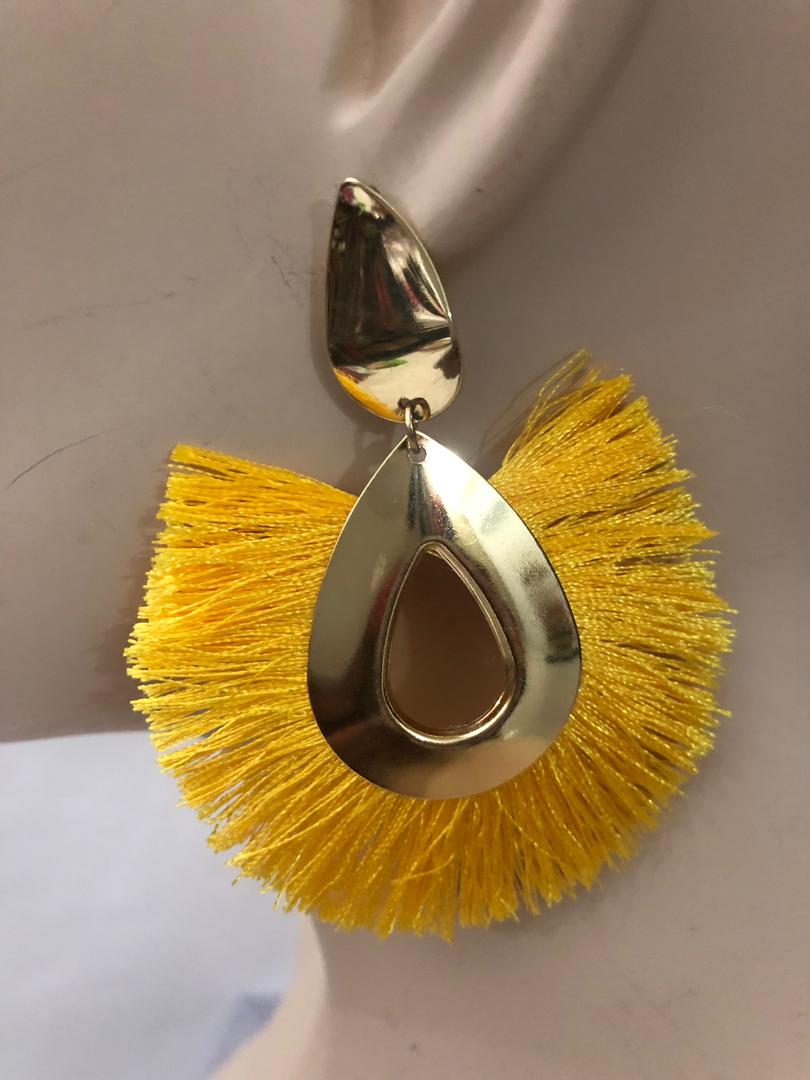 Circle Medium Fringe Earring