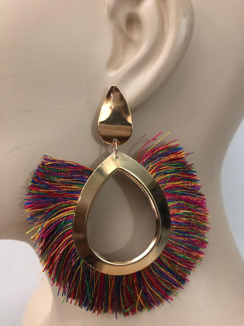 Circle Medium Fringe Earring