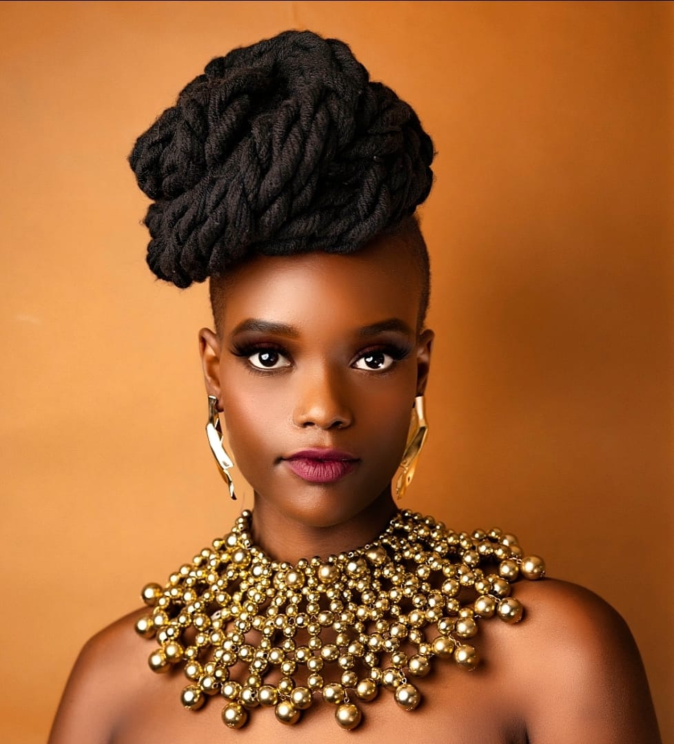 Fashion Pearls Cape Gold Necklace
