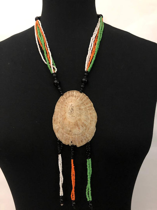 Shell Pendant Bead Necklace