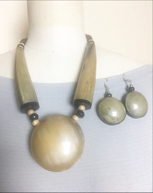 Binita Horn Necklace & Earrings