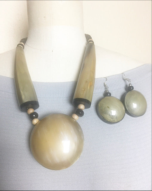 Binita Horn Necklace & Earrings