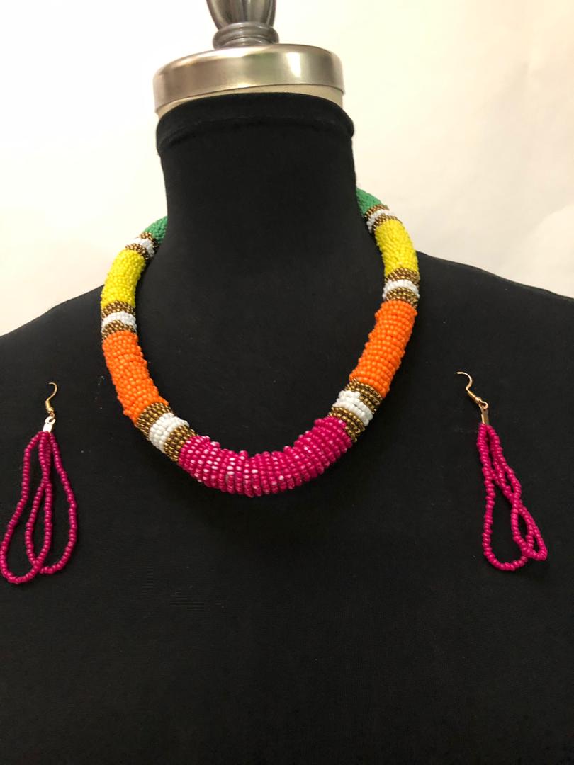 Single Collar Bead Necklace