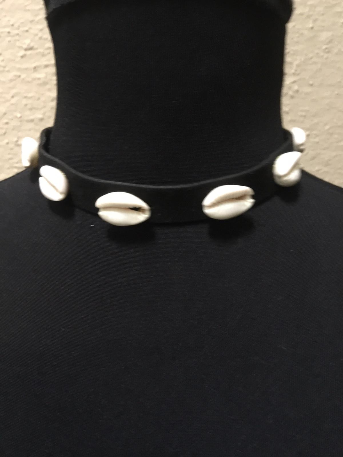 Cowry Singles Necklace
