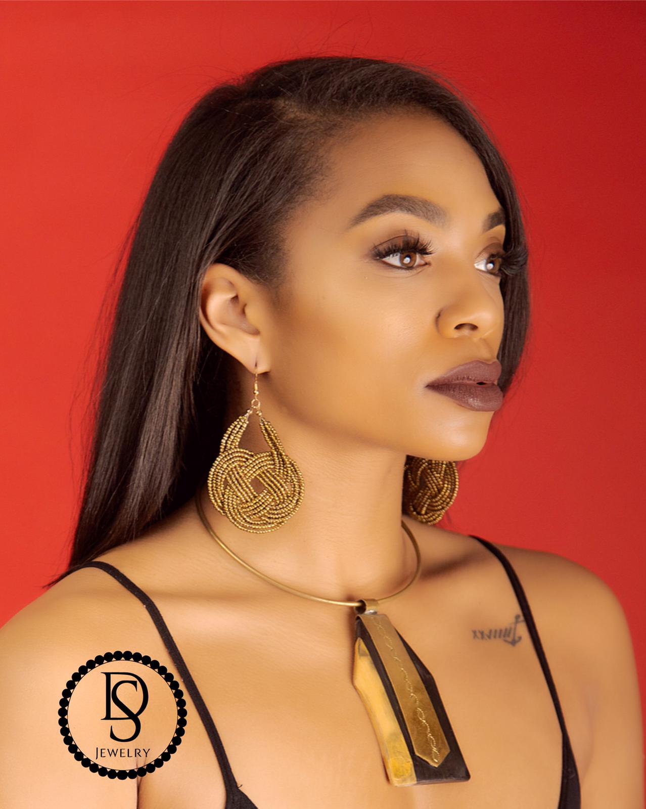 Wood-Choker-Necklace.jpg