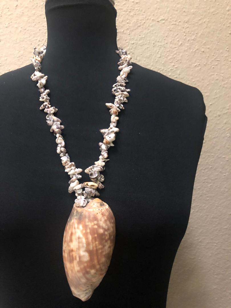 Shell Native Big Pendant Necklace